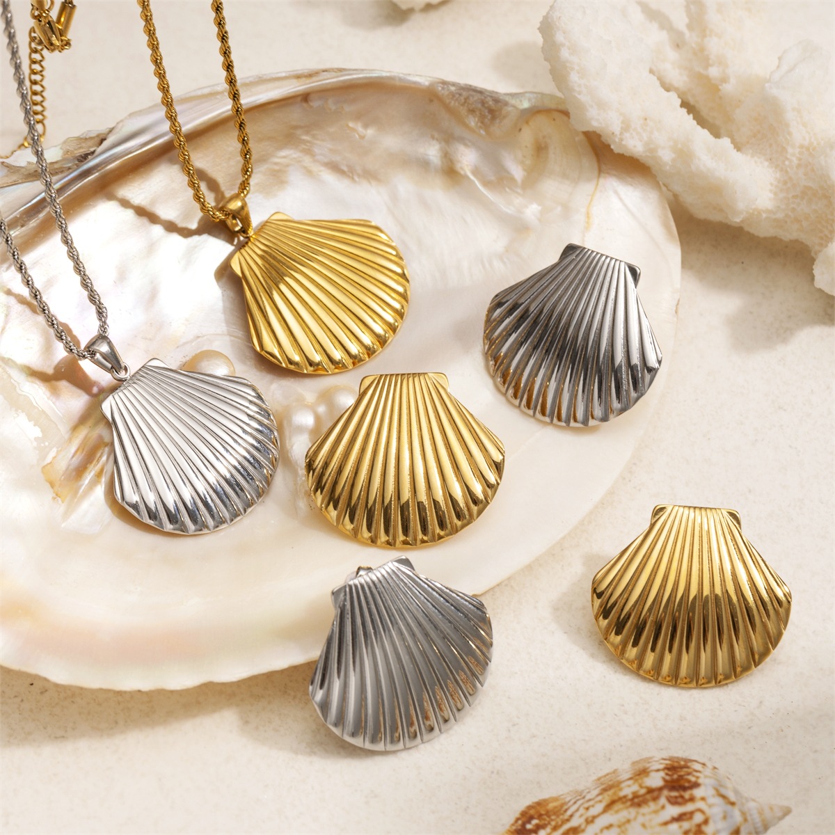 Taena europeo y americano collar de concha de acero inoxidable pendientes estilo océano diseño de moda sentido cadena de clavícula joyería en forma de abanico mujer