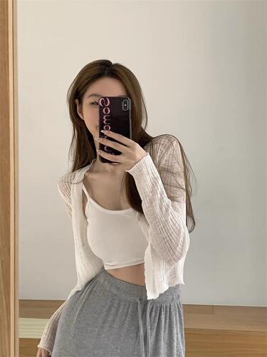 Designer-style niche summer jacket, slimming thin top, cross-border women's V-neck apricot long-sleeved knitted sweater for layering