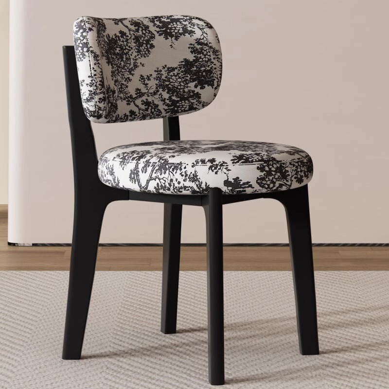 Cream-colored solid wood dining chairs, fashionable and creative dining table and chair sets, designer home dining chairs, light luxury and high-end upholstered chairs