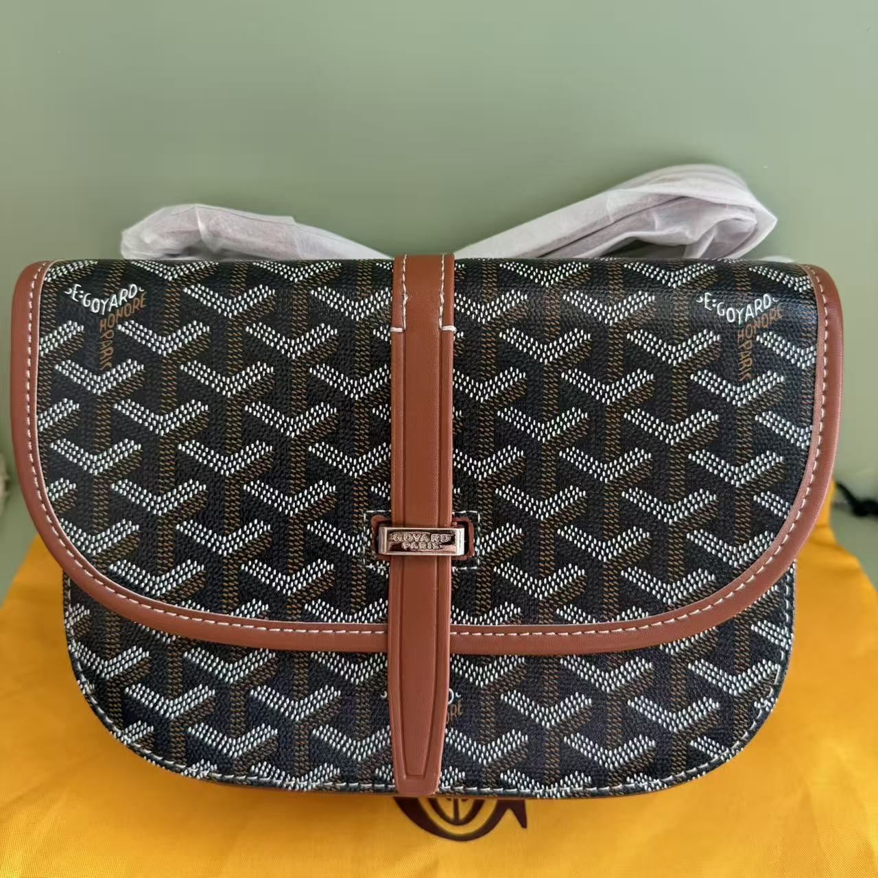 브라운 선물 상자 더스트백