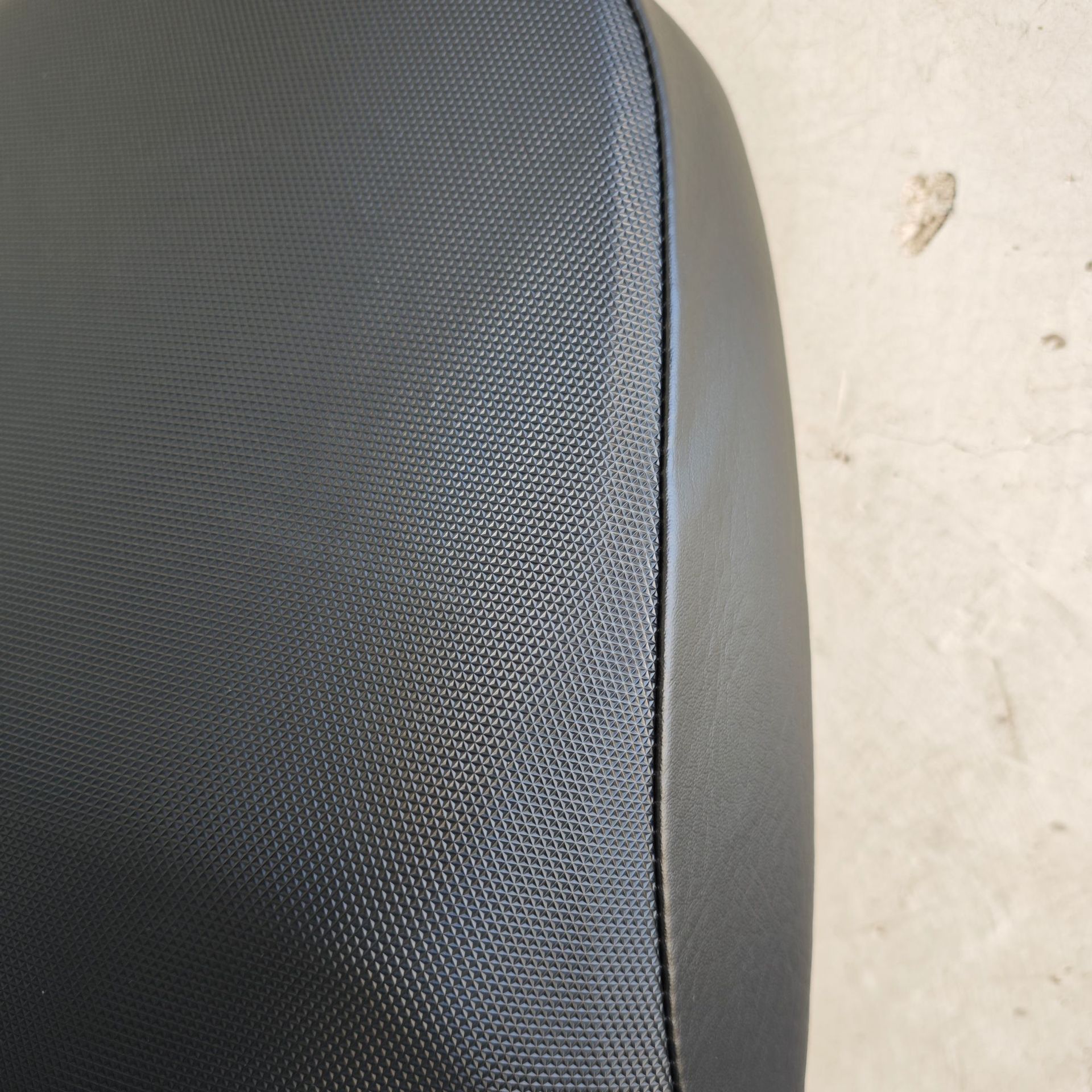 Suitable for Haojue Yu Zuan 125T10C Motorcycle Seat Cushion Cover Waterproof, Heat-Insulating and Sun-Proof Leather Seat Cushion Cover Without Nails