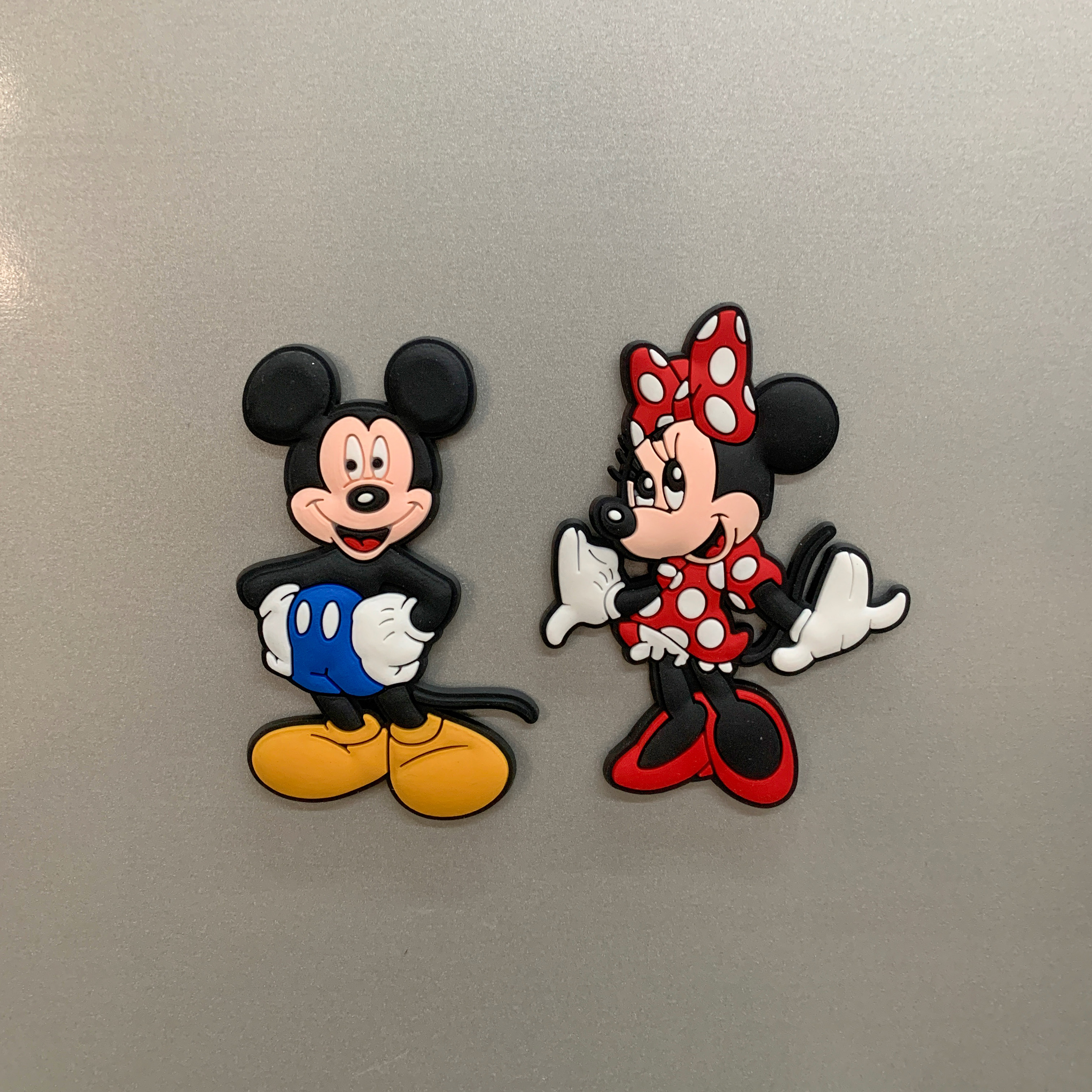 춤추는 미키와 미니 냉장고 자석 쌍