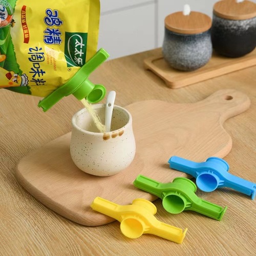 Creative food-grade sealing clip with lid, snack seasoning bag sealing clip, household seasoning sealing clip