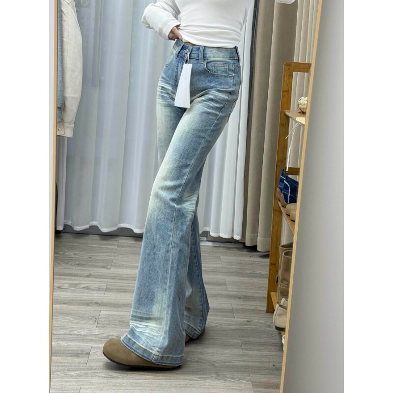 Light Blue Washed Creased Low-Waist Micro-Flare Jeans for Women, New Summer Style, Stretchy and Slimming, Petite Bootcut Pants Light Blue Washed Creased Low-Waist Micro-Flare Jeans for Women, New Summer Style, Stretchy and Slimming, Petite Bootcut Pants