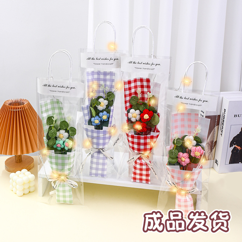 520 Día de San Valentín pequeño fresco tejido a mano dinero buff bouquet productos terminados regalo de cumpleaños para esposas y amigas