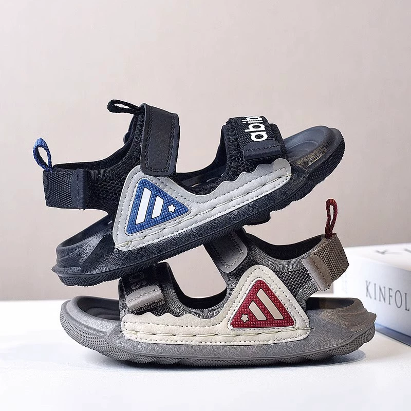 Мягкие нескользящие сандалии для мальчиков среднего и большого размера, детская летняя обувь 2025 года, новые лёгкие ботинки для малышей