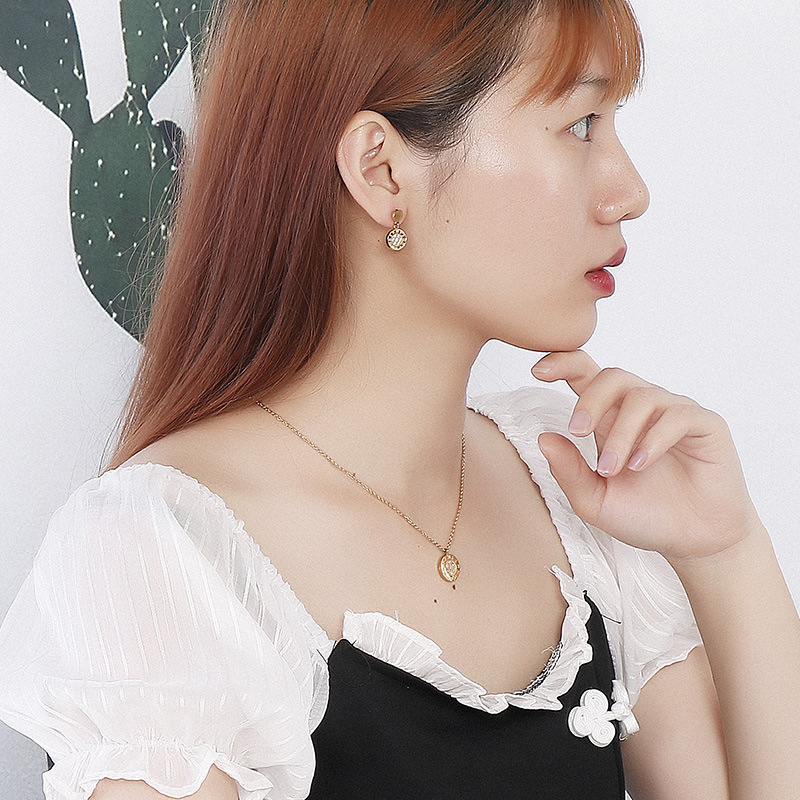 wholesale fashion geometric diamond pendant titanium steel earrings necklace set Nihaojewelry