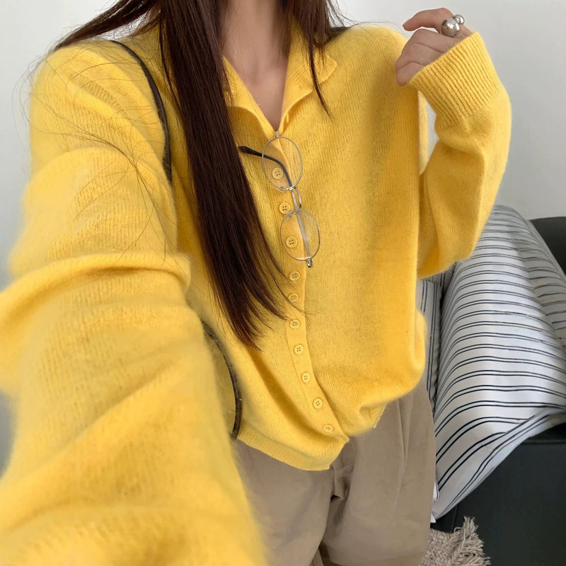 Women's autumn and winter soft, thick, and loose-fitting knitted cardigan with buttons on the front and back, made of brushed wool Women's autumn and winter soft, thick, and loose-fitting knitted cardigan with buttons on the front and back, made of brushed wool