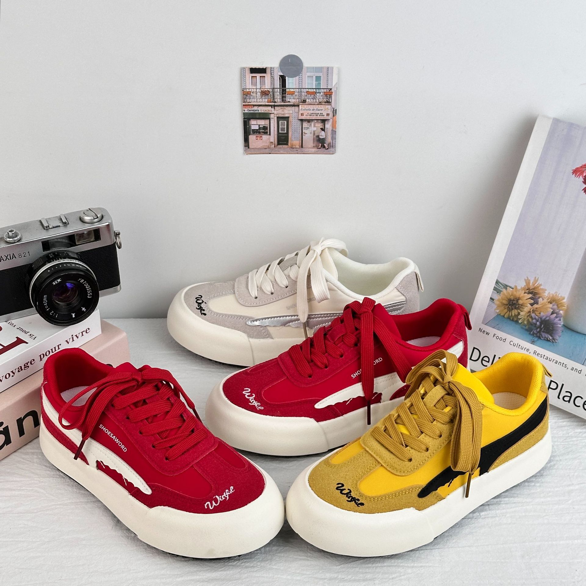 6667 zapatos de suela gruesa para mujeres 2025 nuevo nicho de diseño Hong Kong chic cabeza redonda moda retro versátil zapatos de entrenamiento alemán