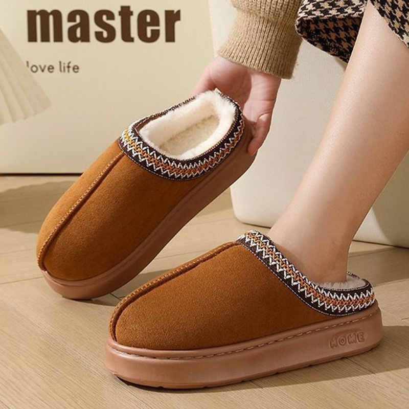 Zapatillas de peluche nuevas zapatillas de algodón de invierno anti-deslizante de invierno para mujeres y hombres. image 2