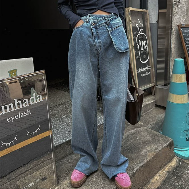 Южная Корея Dongdaemun 2024 Ранняя весна новый модный дизайн диагональная Пряжка Высокая талия большие карманы свободные прямые джинсы