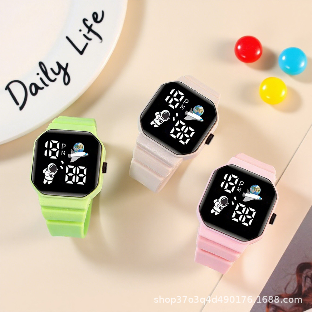 Ventas transfronterizas A2 astronauta tierra reloj LED reloj de pulso reloj electrónico de deportes digitales estudiantes reloj electrónico de botón