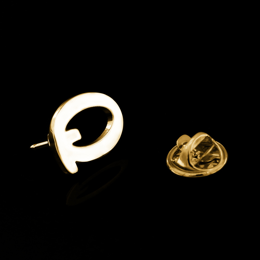 [Cobre puro de doble capa de galvanoplastia sin inventario] Joyería de los hombres de moda 26 letras broche collar pin insignia al por mayor