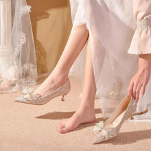 法式婚鞋女2024年新款婚纱新娘鞋金色高跟鞋蝴蝶结伴娘两穿水晶鞋