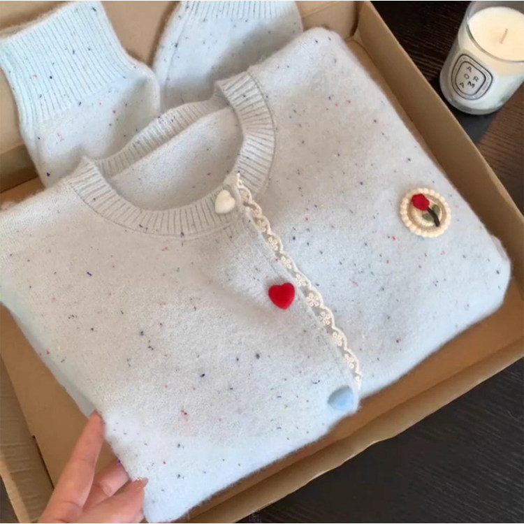 2026 Autumn/Winter New Soft and Cozy Top, Trendy Korean Style, Youthful, Colorful Button, Colorful Yarn Embroidery, Women's Knitted Cardigan