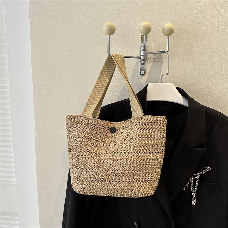 Bolso de moda de gran capacidad de trenzado de moda 2024 primavera nuevo estilo versátil bolso de hombro brazo bolso especial