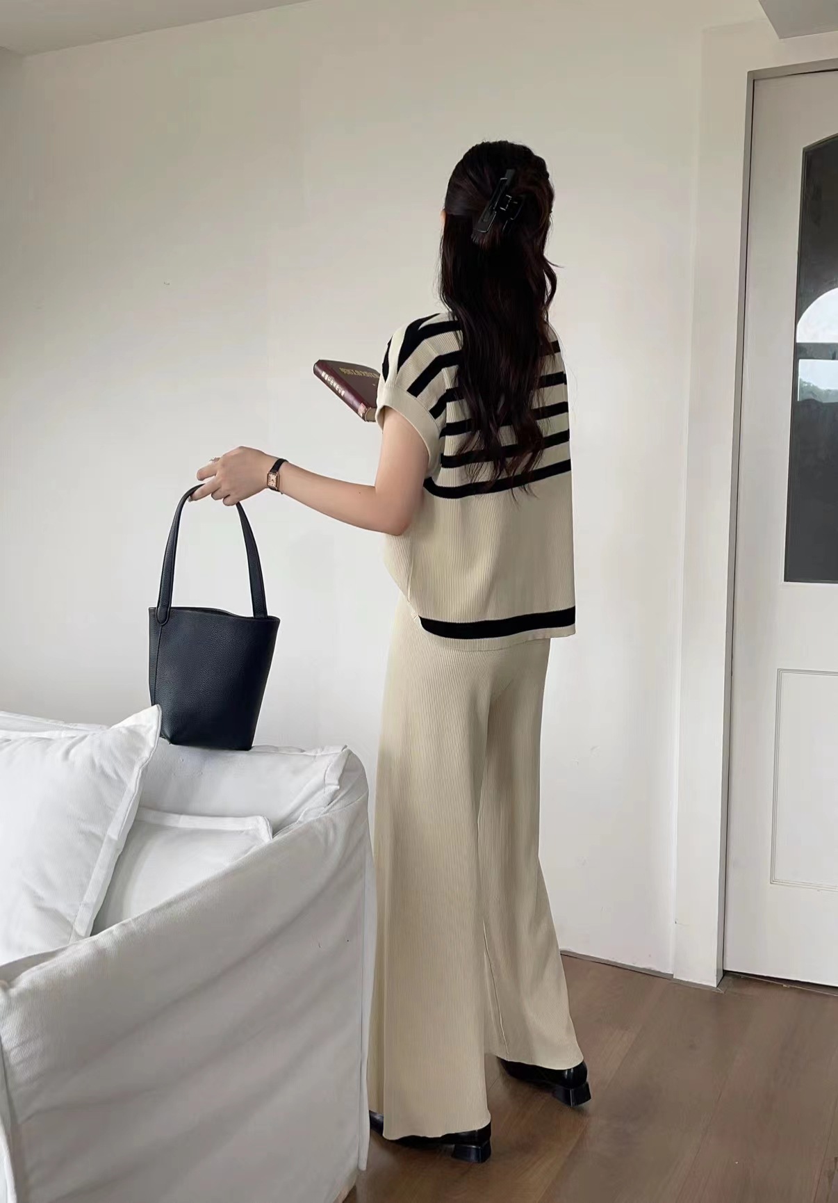 420g Weight Short Sleeve Sleeve Length Viscose fiber Fabric Type Pant Co-ord Set Sets Type 2 Pieces Set Quantity Daily Occasion Round Neck Neckline Regular Fit Fit Type Stripe Pattern Spring Season Women's Gender Elegant Style Daily Women's Elegant Stripe Viscose Fiber Pant Co-ord Set Pants Sets 5