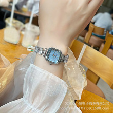 Դ�^���S�¿�r�з��������Ůʿ�ֱ��羳���NŮ���߼���ʯӢ��