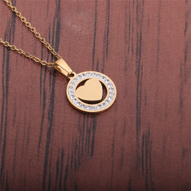 Simple Heart Zircon Pendant Necklace display picture 2
