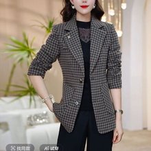 一件代发直播爆款2025秋季新款时尚翻领格子长袖中长款小西装外套