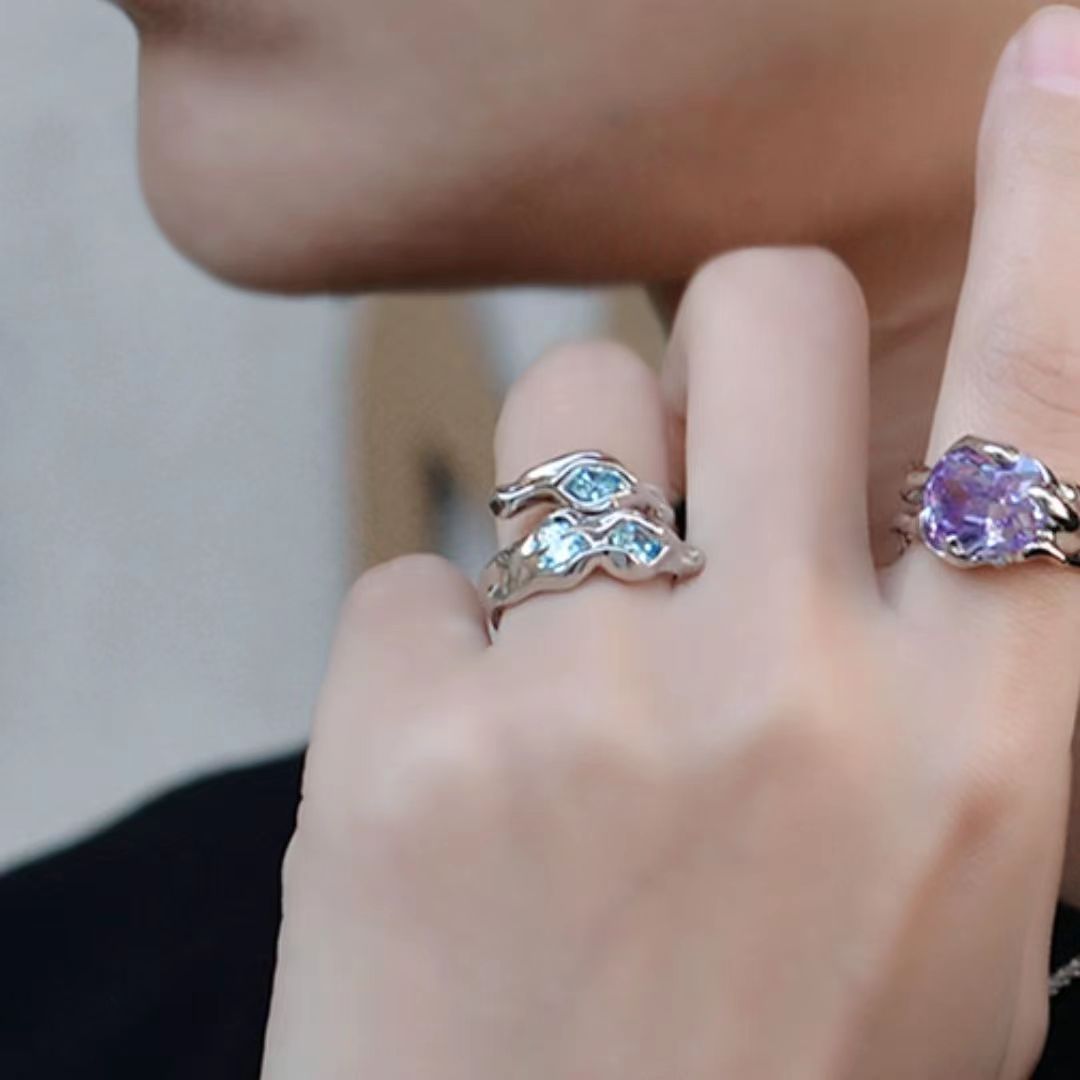 The blogger's time is a poetical sea wave, a niche design silver-plated blue crystal texture adjustable index finger ring.