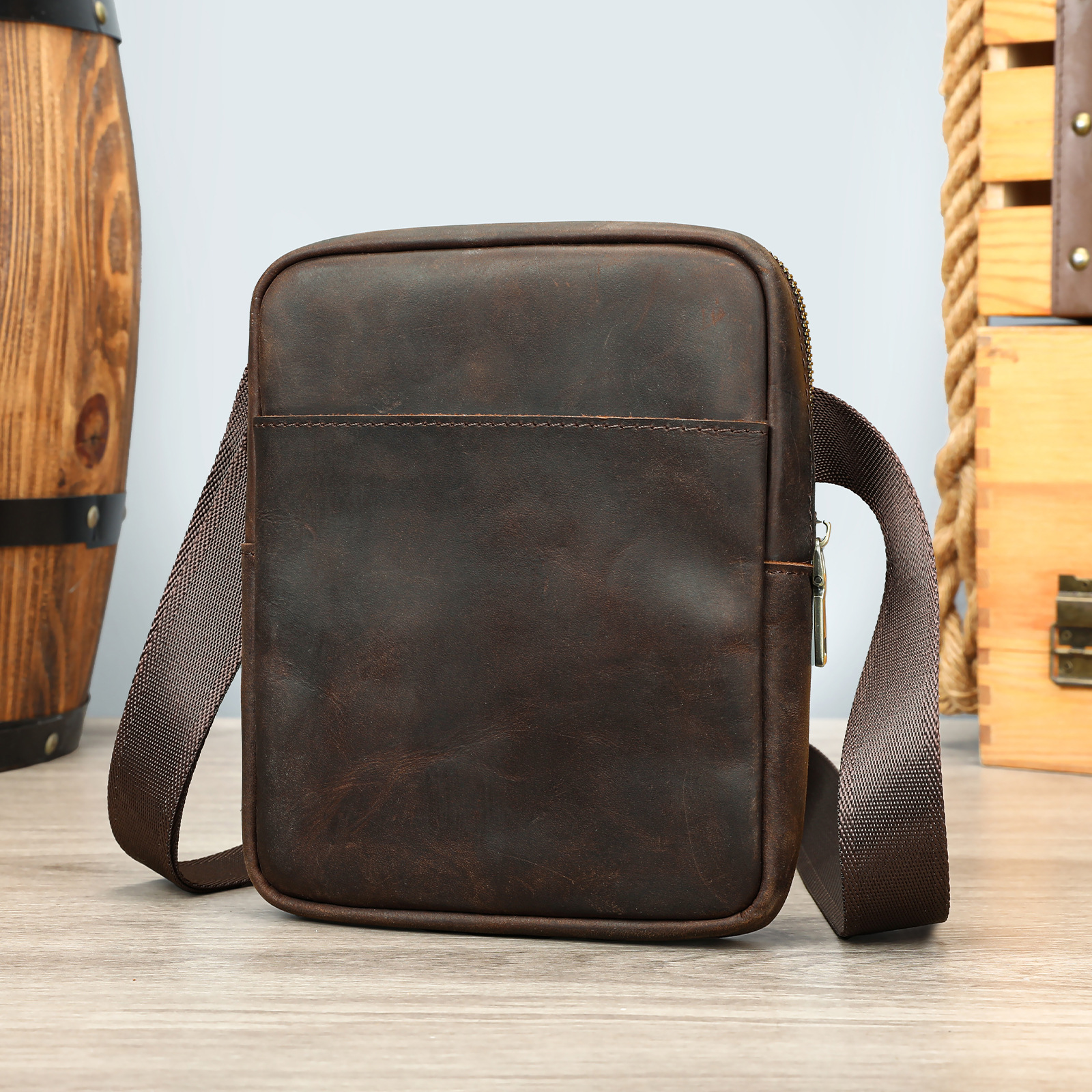 Ventas transfronterizas calientes de cuero para hombres mochila deportiva al aire libre mochila texturizada retro colección de bolsos de hombro