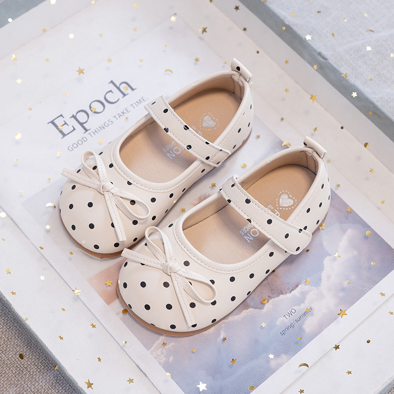 Zapatos de princesa de arco ondulado de niñas 2026 primavera y verano nuevos zapatos de moda para niños pequeños zapatos de cuero de estilo extranjero zapatos de bebé image 7