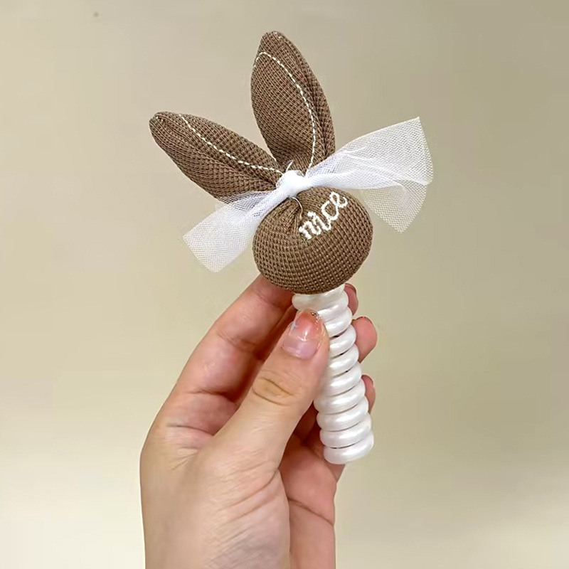 다크 브라운 편지 천 토끼