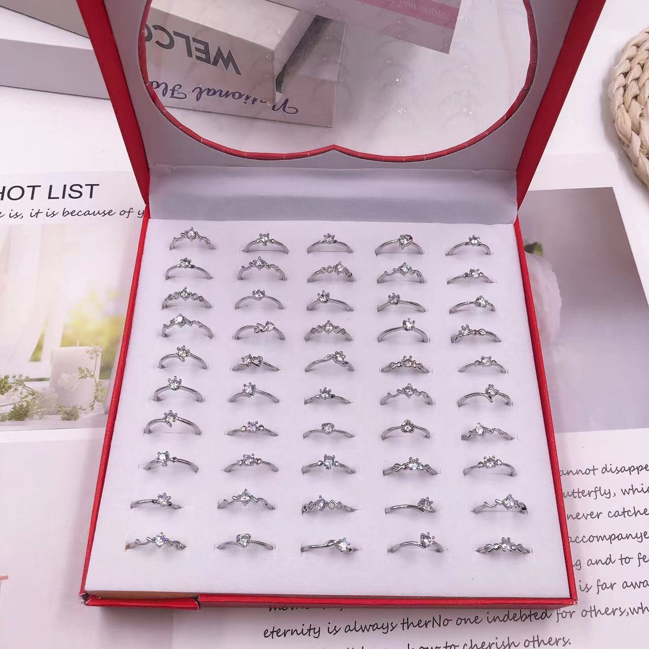 Ring female minority design with diamond engagement ring ring 2 yuan jewelry department store wholesale small gifts Yiwu