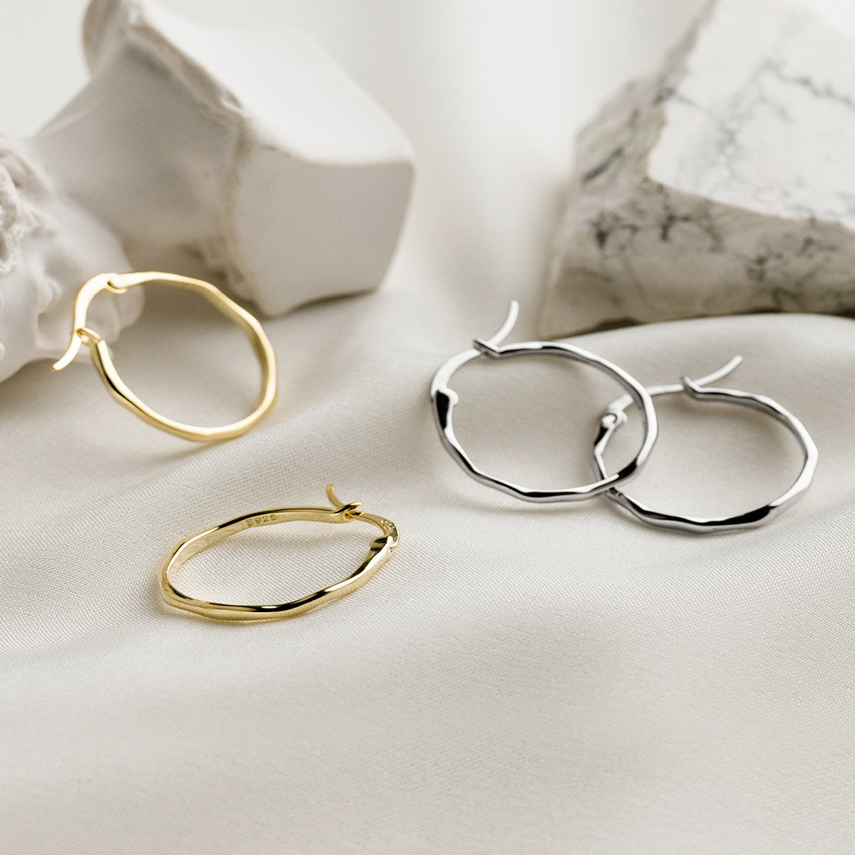 Eloch s925 plata irregular hueco bucles de orejas redondas temperamento círculo simple orejas M04214