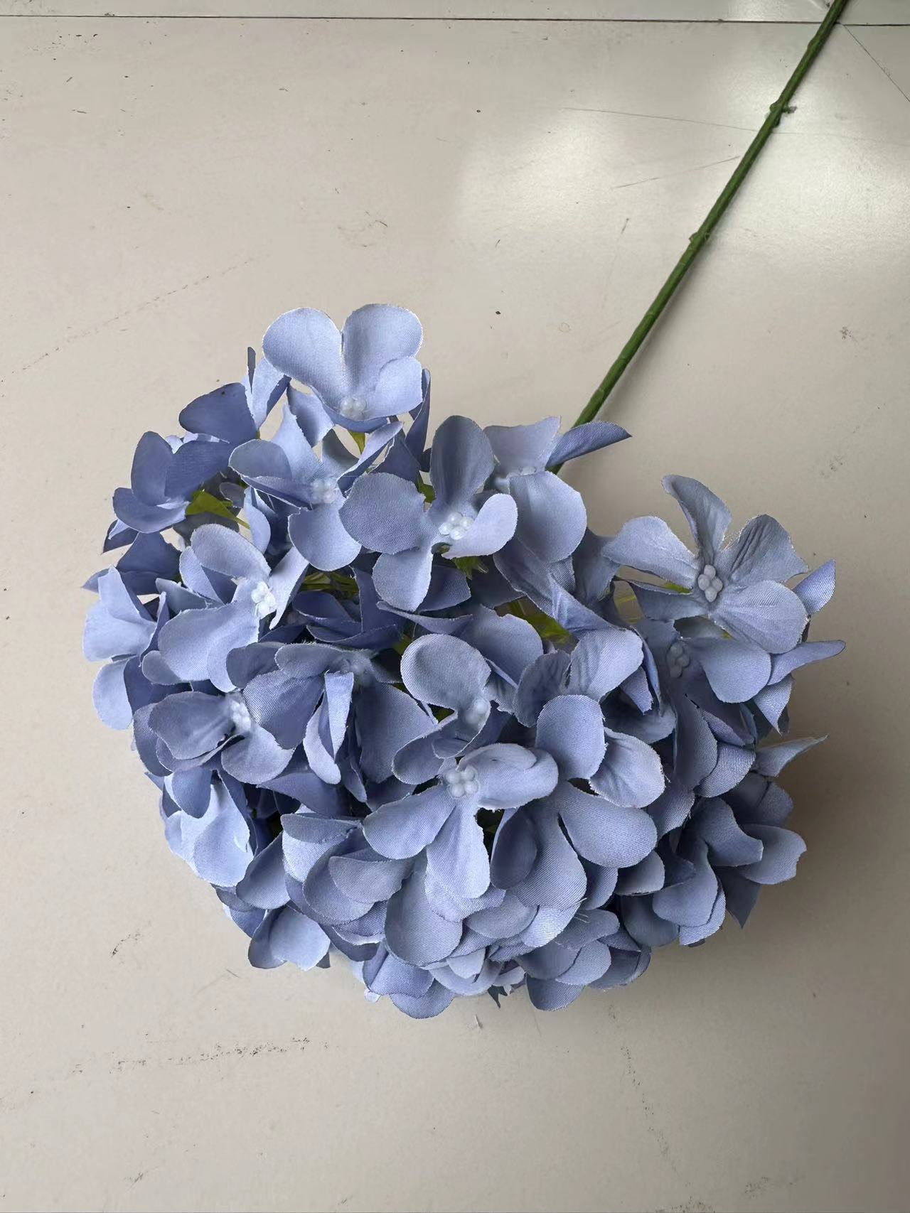 수국 한 송이 90개, 지름 19cm