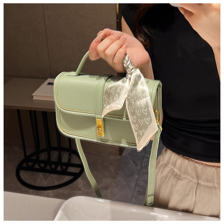 2023 Herbst und Winter neuer Stil, leichter Luxus, vielseitig, High-End-Retro-Umhängetasche für Damen, kleine quadratische Handtasche_voghion.com