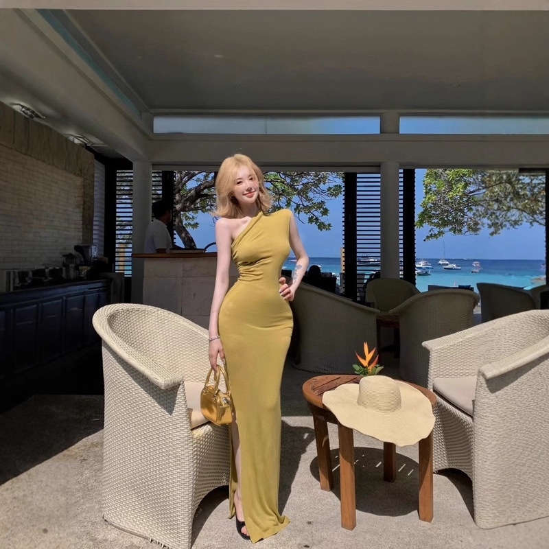 Pure Lust Style Slanted Shoulder Sleeveless Vest Dress Women's Summer Slim Slit Skirt Design Waist-Hugging Long Skirt