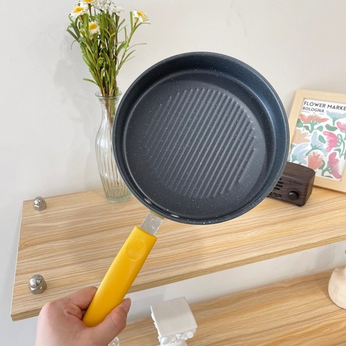 C-SYDUCK Non-stick Pan, Yellow Duck Flat Pan, Mini Fry Pan for Eggs, Kitchen Gourmet Gift