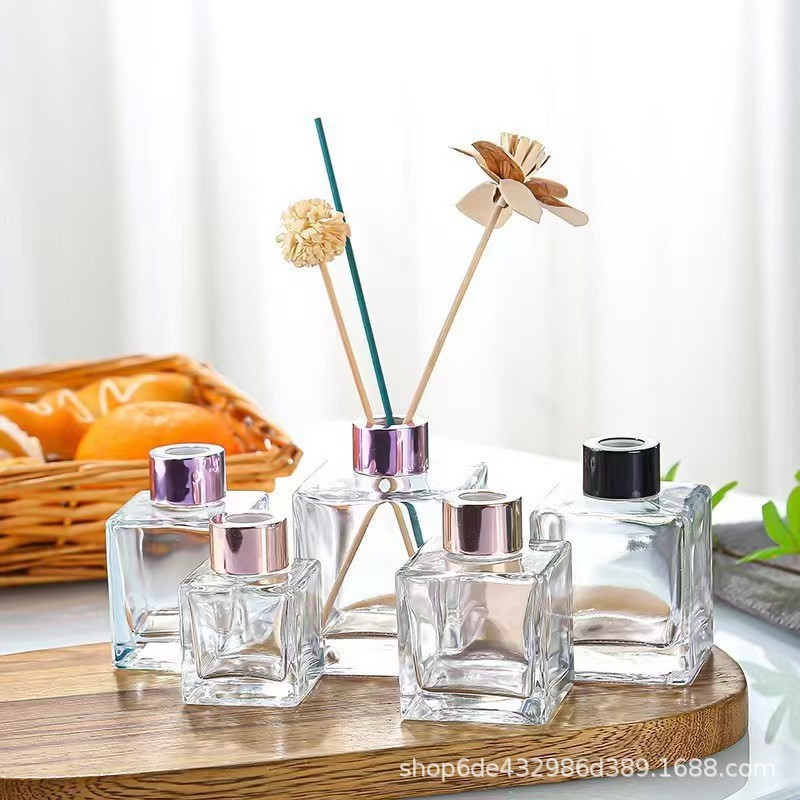 厂家批发香薰玻璃瓶挥发无火藤条精油瓶家用卫生除臭瓶方形装饰瓶