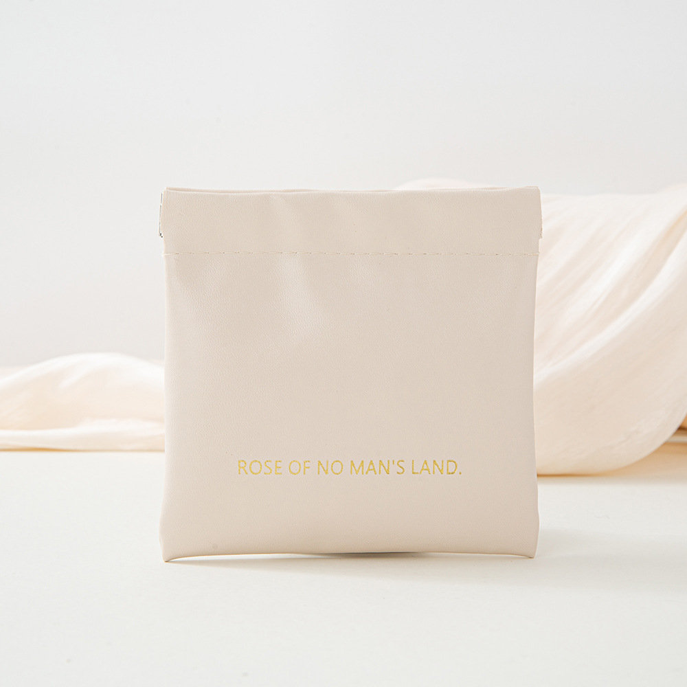 오프화이트 S사이즈 12*11.5cm