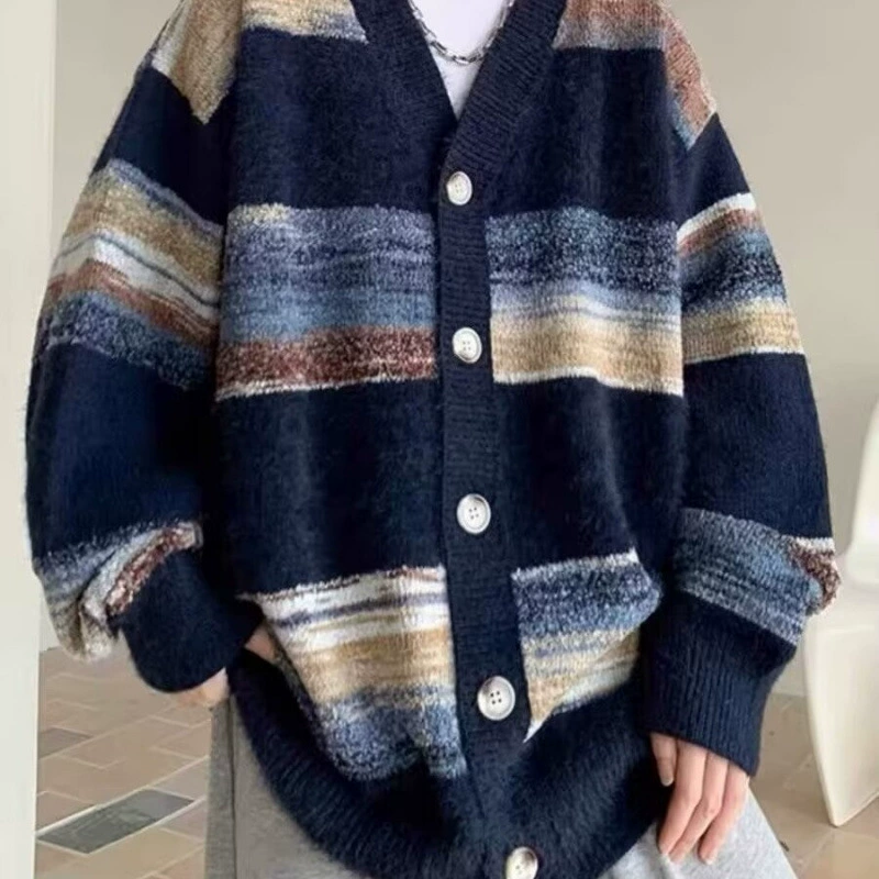 Ленивый стиль, пара носит осенне-зимний вязаный кардиган, свитер, мужская куртка, супер популярная высококачественная свободная повседневная полоска