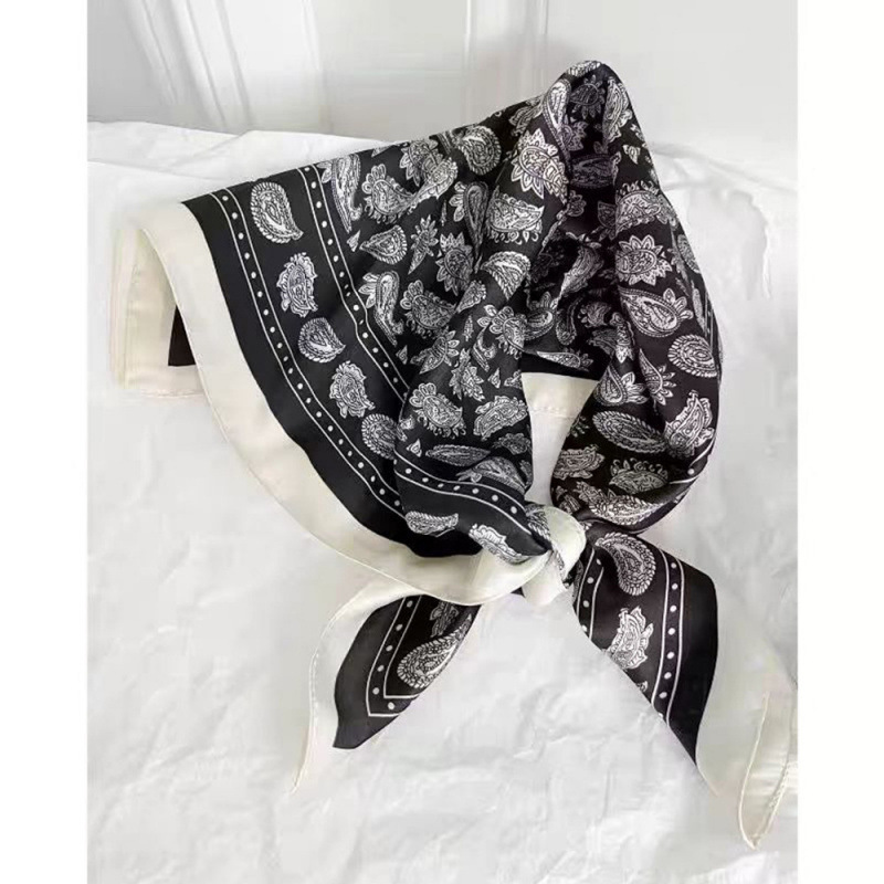 Verano bufandas de seda de cuello bufandas de seda 70 seda de imitación mujer flores de anacaju rojo retrógrado bufandas al por mayor