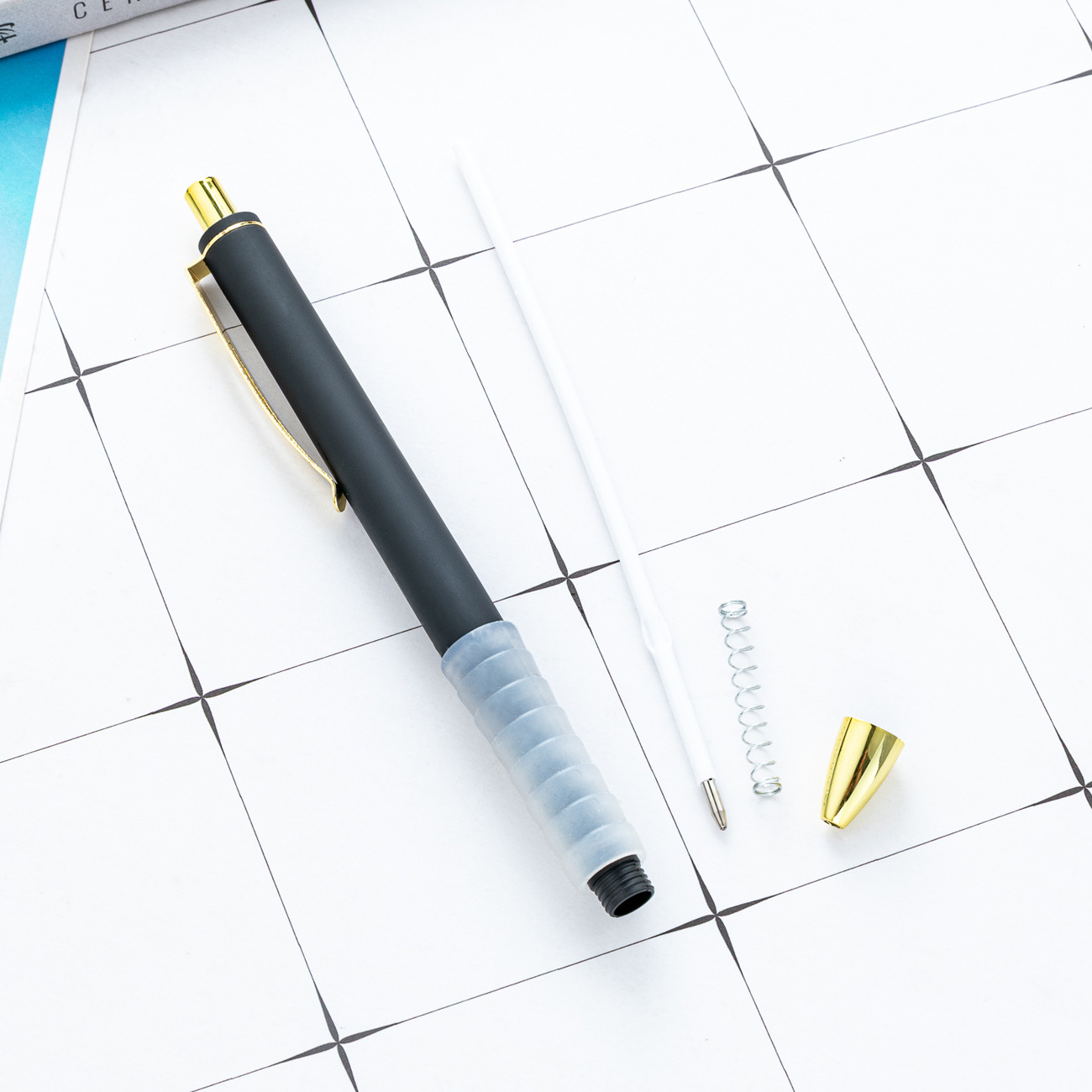 Creative transparent multicoloured plastic ballpoint pen for elementary school students, wholesale