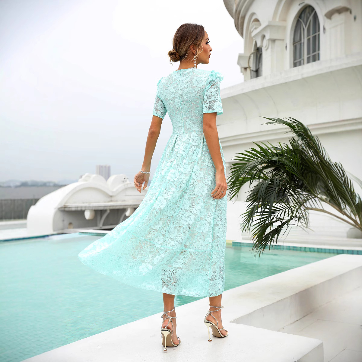 QQH comercio exterior nuevo vestido primavera encaje falda media temperamento viaje cintura alta verde cuello en V vestido