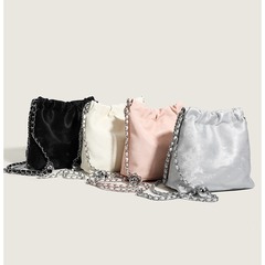 新中式國風包絲綢牛皮垃圾袋褶皺包單肩腋下簡約銀色鏈條網紅