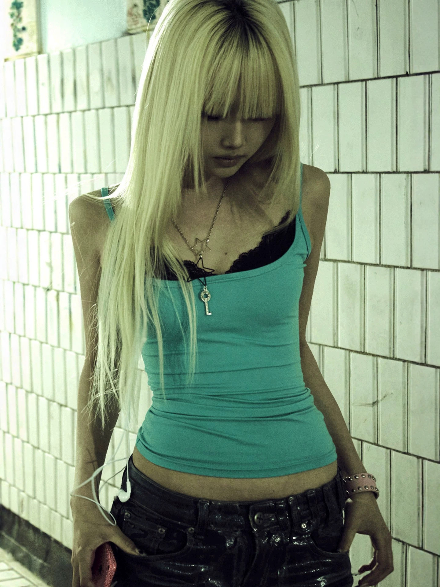 Korean-Style Mint Green Faux Two-Piece Sleeveless Camisole for Women, Summer Slim-Fit Design, Versatile and Casual Top