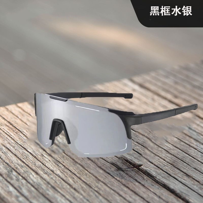 M02-블랙 프레임 머큐리