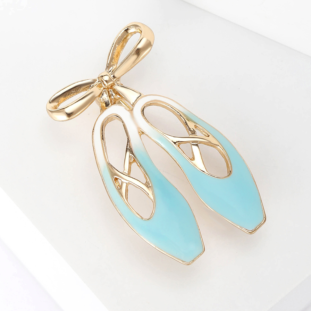 Simple Style Bow Knot Shoe Alloy Enamel Women's Brooches display picture 6