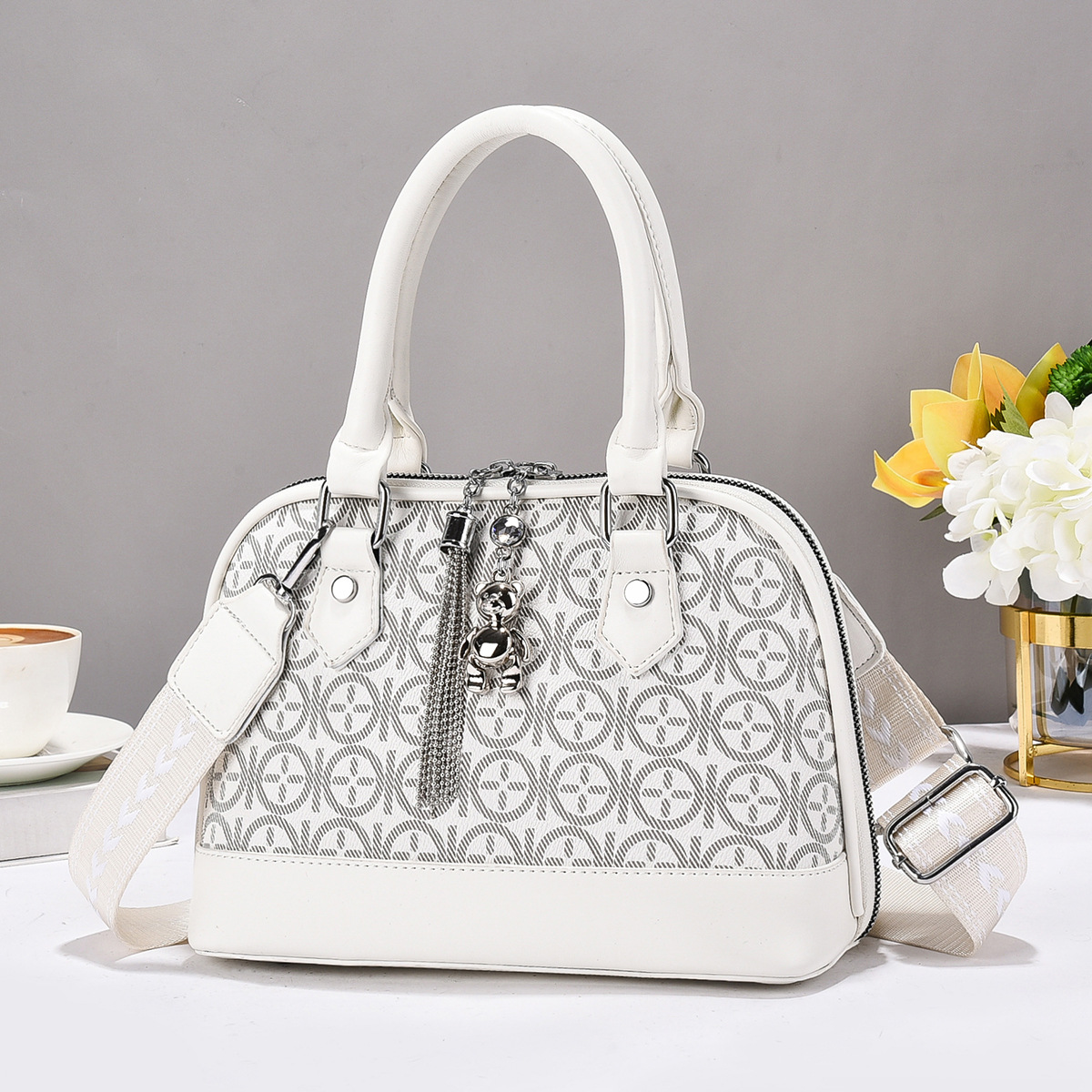 Temperamento nuevo bolso de mensajero 2025 bolso de mano coreano exquisito bolso de hombro bolso de mujer mujer de moda mujer todo fósforo
