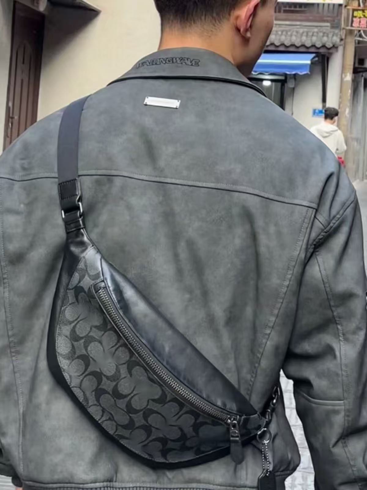 2025 Ole nuevo bolso de cintura de hombre retro logotipo clásico europeo y americano Warren bolsa de pecho 7877