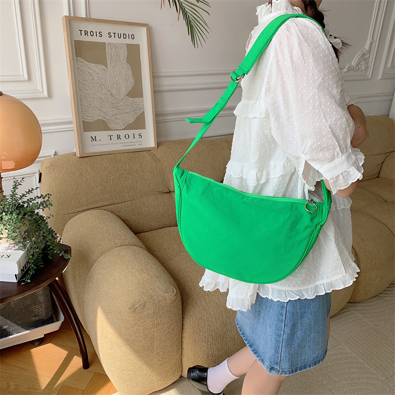 34194 ins Summer crossbody canvas bag for girls, nylon casual lightweight crossbody bag for students, single-shoulder dumpling bag undefined