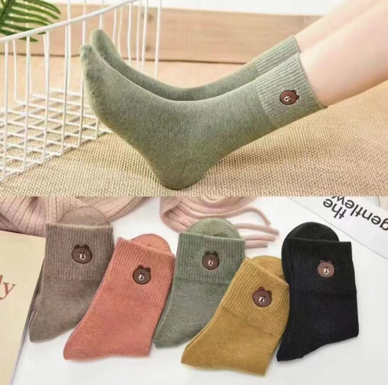 Women's Socks 2025 Winter New Thickened Solid Color Sweat-Absorbent Mid-Calf Socks Warm Casual Non-Slip Quick-Dry Women's Socks
