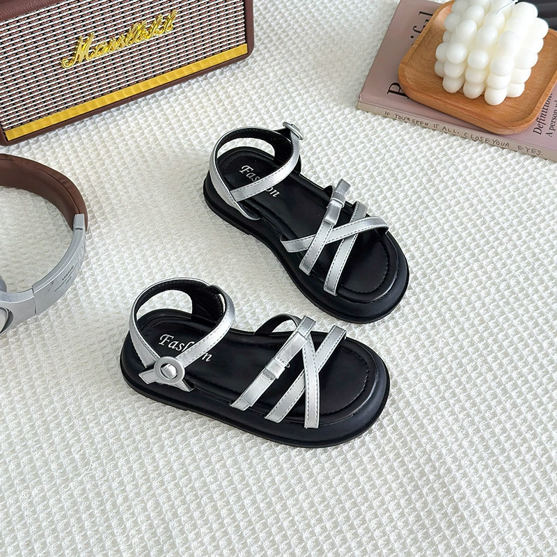 Детские сандалии для девочек, модная обувь на мягкой подошве для девочек, обувь принцессы для больших детей, серебряная римская пляжная обувь, летняя детская обувь