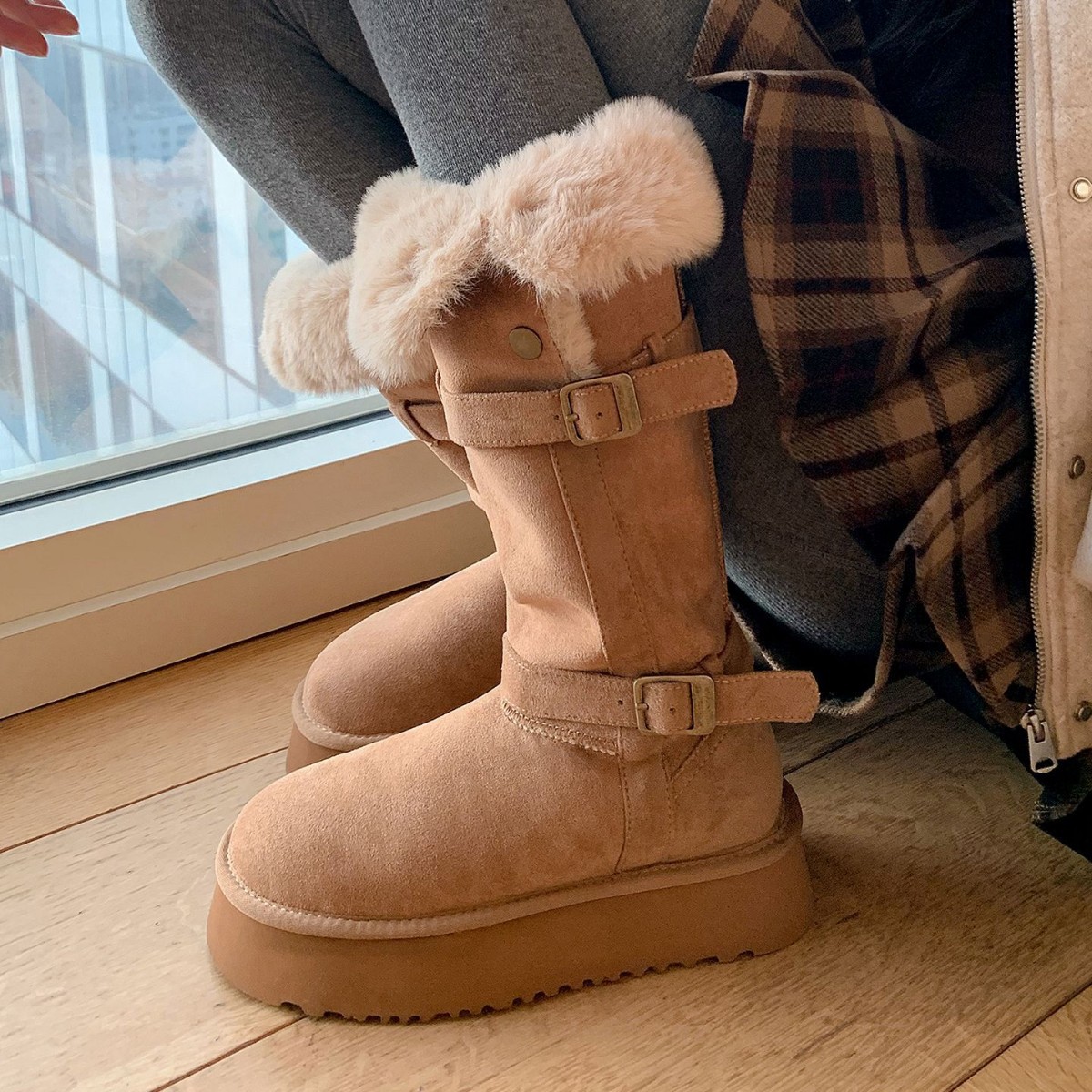 Damen-Winterstiefel mit Kunstfellfutter, dicker Gummisohle, runder Zehenpartie, Schnallenriemen, lässige hohe Stiefel für kaltes Wetter, die kurze Füße verlängern_voghion.com